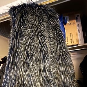 Mossimo faux feather vest XXL, in great shape!